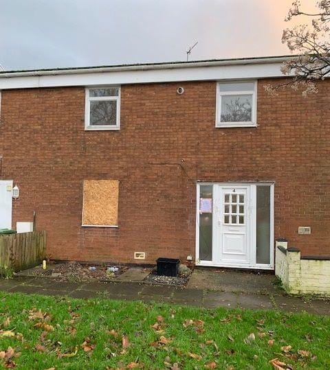 Cwmbran, Stephen's first rental: front exterior, before refurbishment.